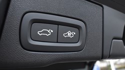 2025 (74) VOLVO XC60 2.0 B5P Plus Dark 5dr AWD Geartronic 4985994