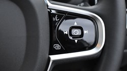 2025 (74) VOLVO XC60 2.0 B5P Plus Dark 5dr AWD Geartronic 4985971