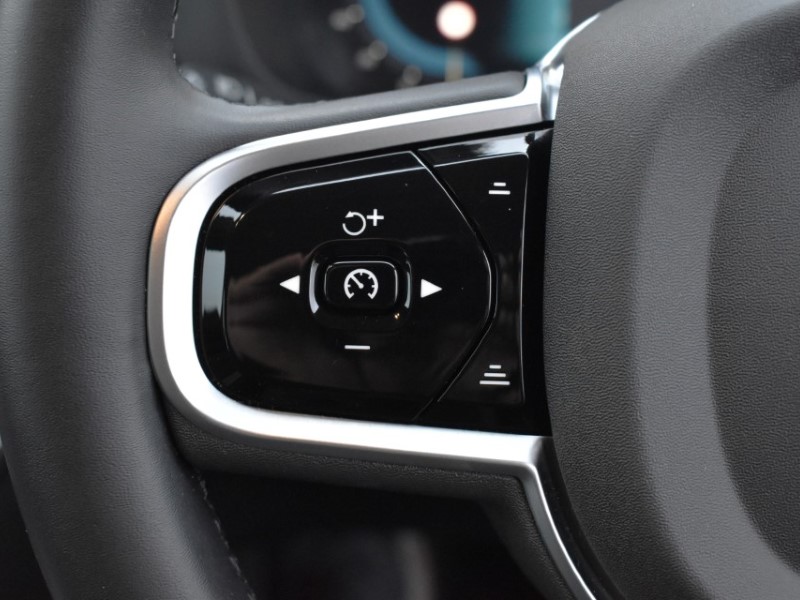 2025 (74) VOLVO XC60 2.0 B5P Plus Dark 5dr AWD Geartronic 4985970