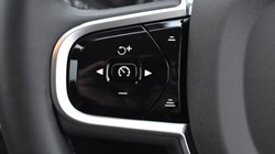 2025 (74) VOLVO XC60 2.0 B5P Plus Dark 5dr AWD Geartronic 4985970