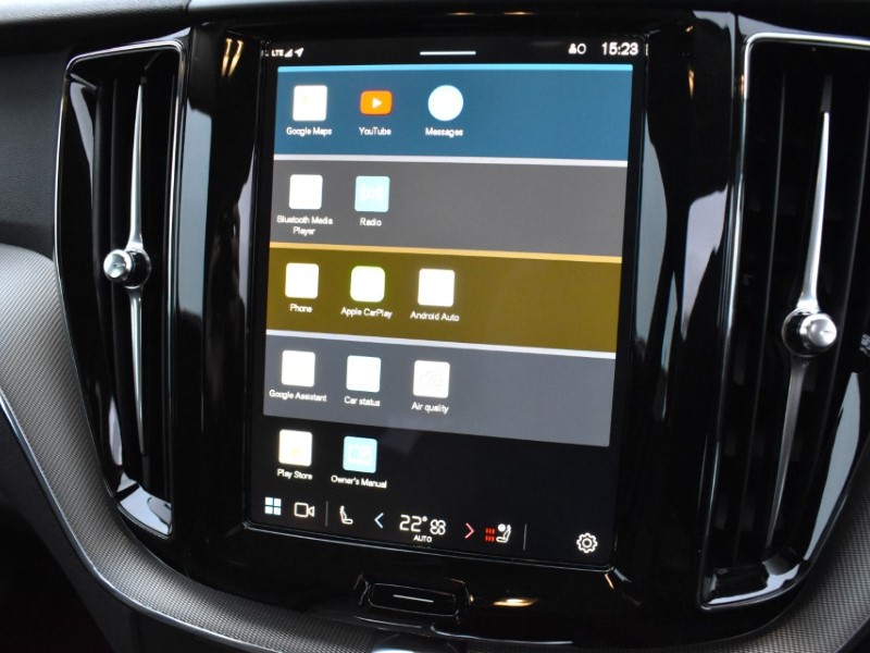 2025 (74) VOLVO XC60 2.0 B5P Plus Dark 5dr AWD Geartronic 4985964