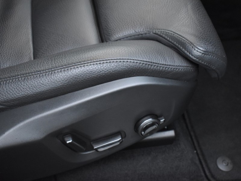 2025 (74) VOLVO XC60 2.0 B5P Plus Dark 5dr AWD Geartronic 4985976