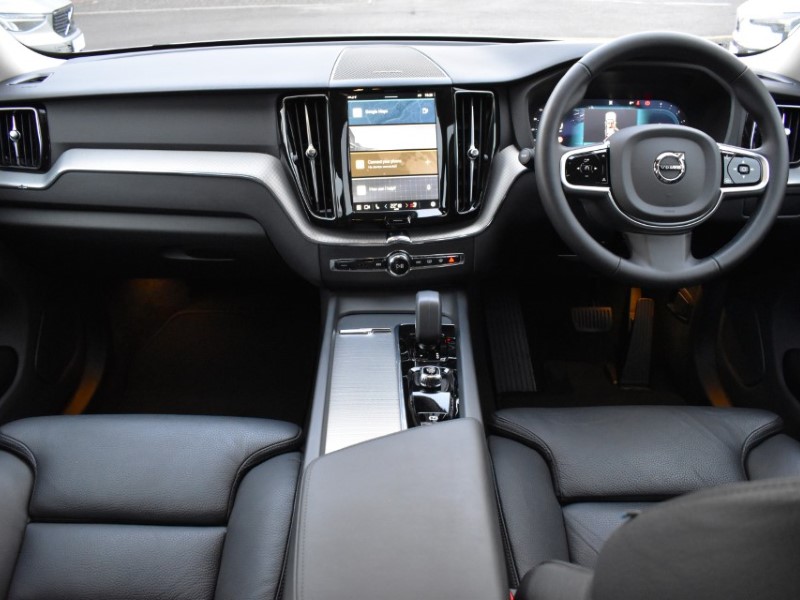 2025 (74) VOLVO XC60 2.0 B5P Plus Dark 5dr AWD Geartronic 4985985
