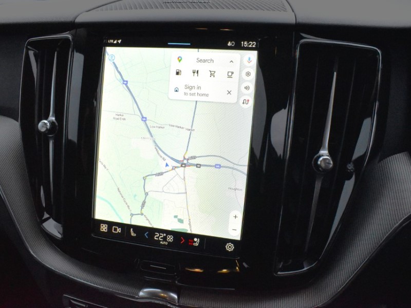 2025 (74) VOLVO XC60 2.0 B5P Plus Dark 5dr AWD Geartronic 4985961