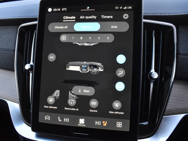 2025 (25) VOLVO XC90 2.0 B5P Plus Dark 5dr AWD Geartronic 4995666