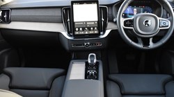 2025 (25) VOLVO XC90 2.0 B5P Plus Dark 5dr AWD Geartronic 4995686