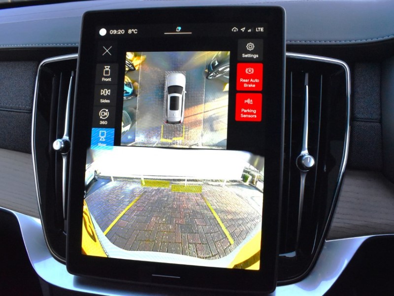 2025 (25) VOLVO XC90 2.0 B5P Plus Dark 5dr AWD Geartronic 4995673