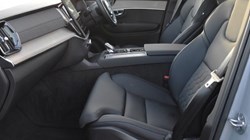 2025 (25) VOLVO XC90 2.0 B5P Plus Dark 5dr AWD Geartronic 4995688