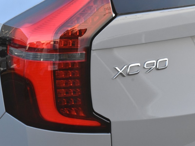 2025 (25) VOLVO XC90 2.0 B5P Plus Dark 5dr AWD Geartronic 4995708