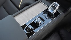 2025 (25) VOLVO XC90 2.0 B5P Plus Dark 5dr AWD Geartronic 4995677