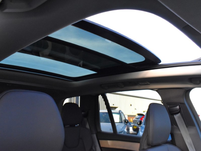 2025 (25) VOLVO XC90 2.0 B5P Plus Dark 5dr AWD Geartronic 4995694