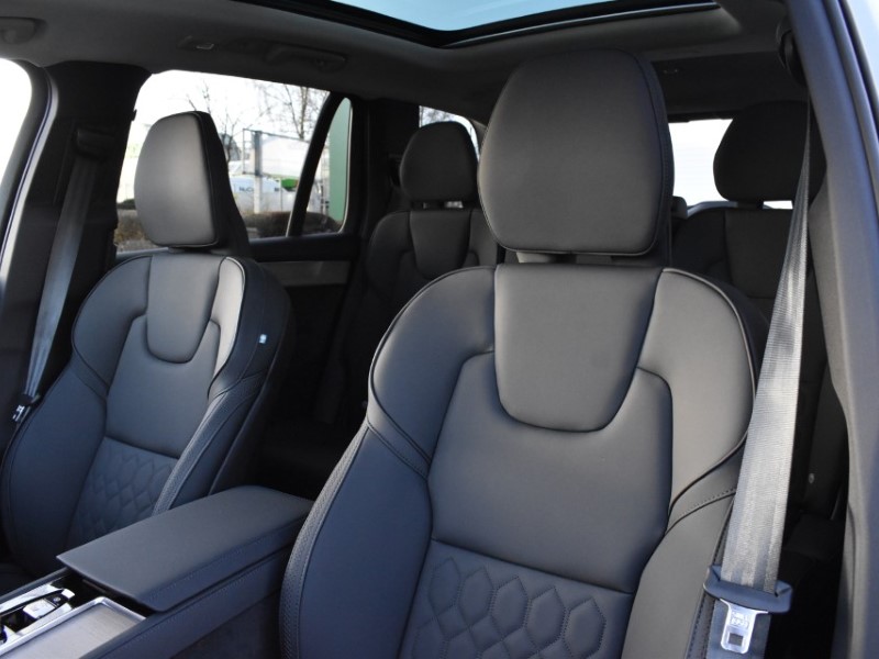 2025 (25) VOLVO XC90 2.0 B5P Plus Dark 5dr AWD Geartronic 4995690