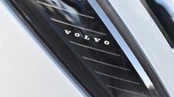 2025 (25) VOLVO XC90 2.0 B5P Plus Dark 5dr AWD Geartronic 4995713