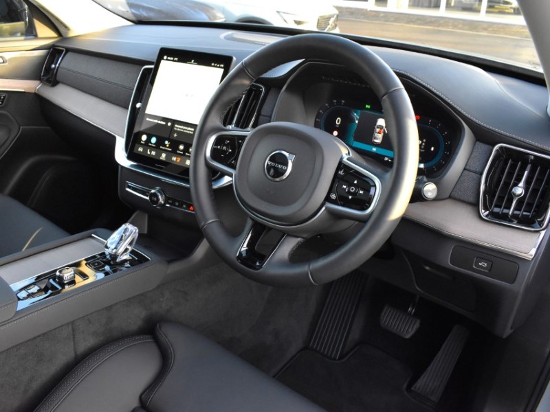 2025 (25) VOLVO XC90 2.0 B5P Plus Dark 5dr AWD Geartronic 4995680