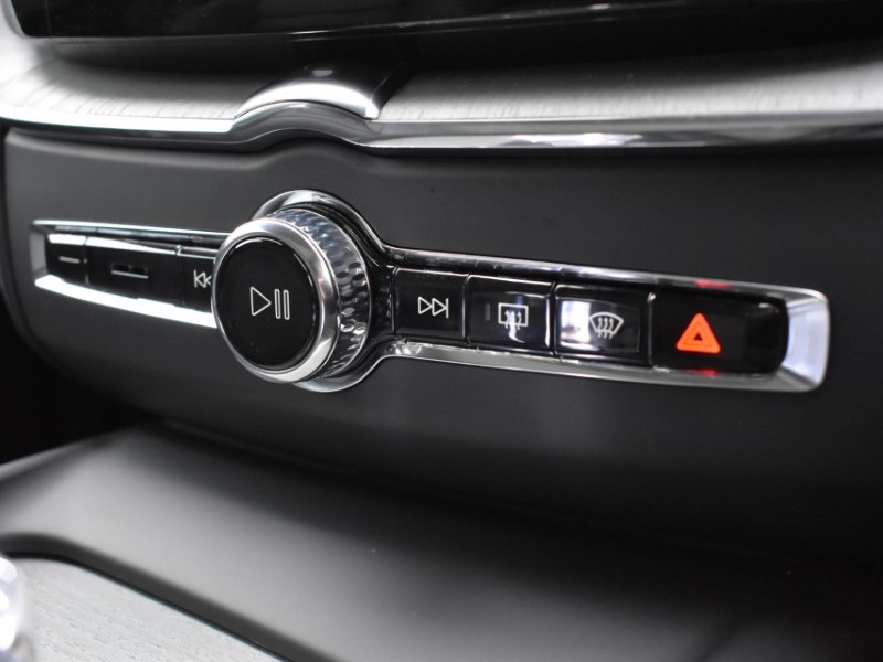 2025 (25) VOLVO XC60 2.0 T8 [455] PHEV Ultra Dark 5dr AWD Geartronic 4990138