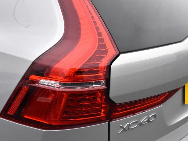 2025 (25) VOLVO XC60 2.0 T8 [455] PHEV Ultra Dark 5dr AWD Geartronic 4990178
