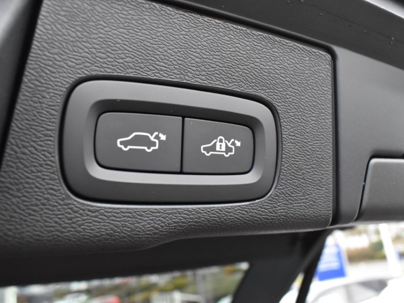 2025 (25) VOLVO XC60 2.0 T8 [455] PHEV Ultra Dark 5dr AWD Geartronic 4990171