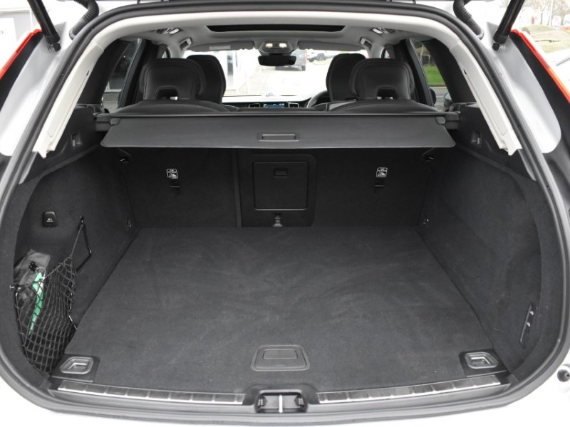 2025 (25) VOLVO XC60 2.0 T8 [455] PHEV Ultra Dark 5dr AWD Geartronic 4990170