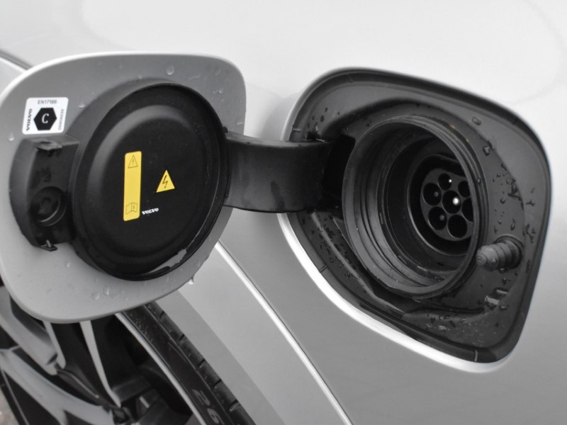 2025 (25) VOLVO XC60 2.0 T8 [455] PHEV Ultra Dark 5dr AWD Geartronic 4990175