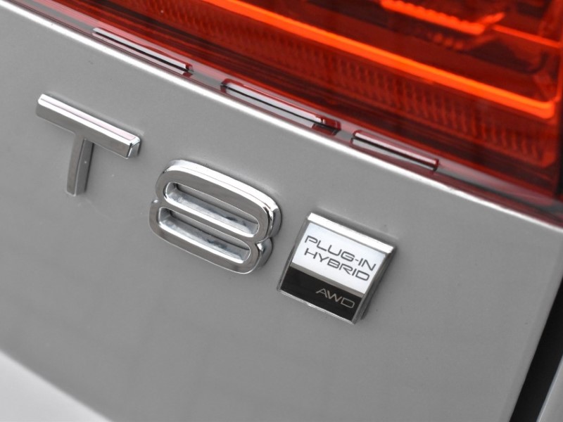 2025 (25) VOLVO XC60 2.0 T8 [455] PHEV Ultra Dark 5dr AWD Geartronic 4990182