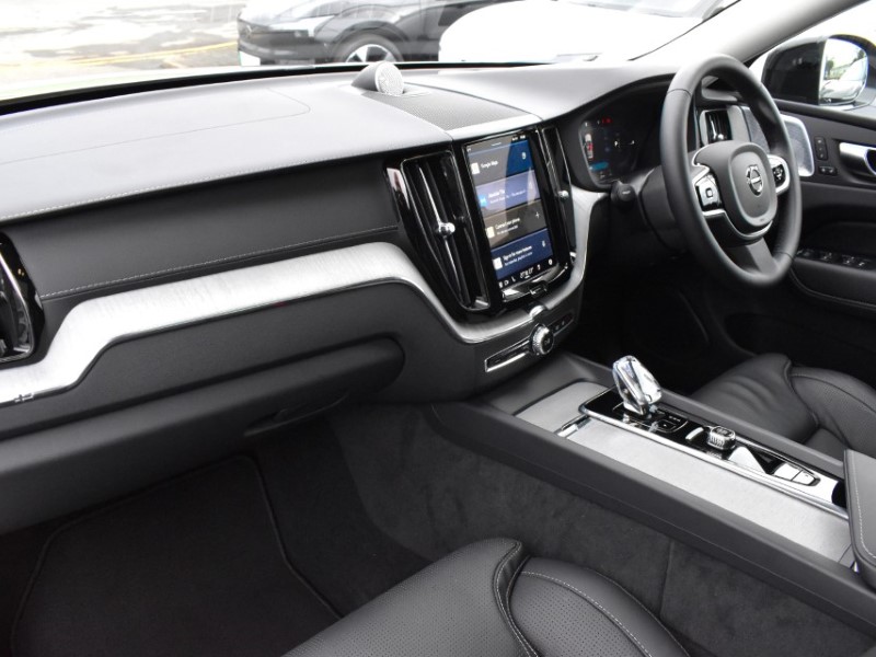 2025 (25) VOLVO XC60 2.0 T8 [455] PHEV Ultra Dark 5dr AWD Geartronic 4990163