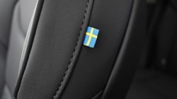 2025 (25) VOLVO XC90 2.0 B5P Plus Dark 5dr AWD Geartronic 4993680