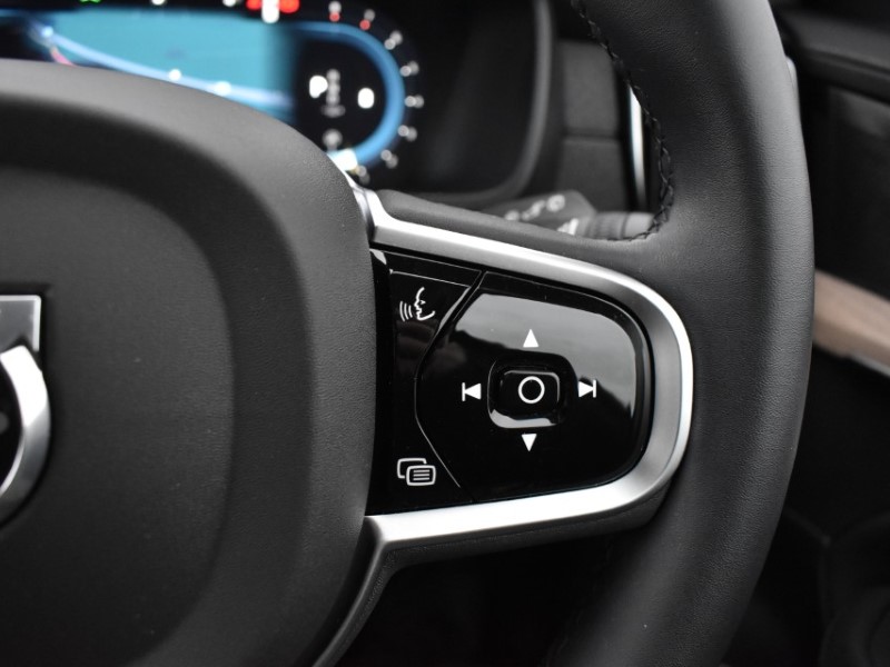 2025 (25) VOLVO XC90 2.0 B5P Plus Dark 5dr AWD Geartronic 4993644