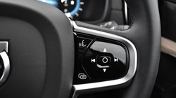 2025 (25) VOLVO XC90 2.0 B5P Plus Dark 5dr AWD Geartronic 4993644