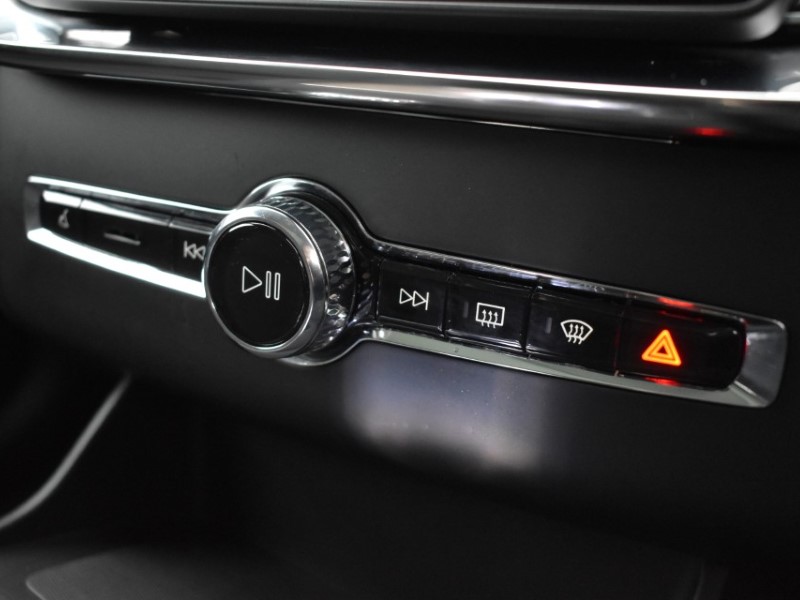 2025 (25) VOLVO XC90 2.0 B5P Plus Dark 5dr AWD Geartronic 4993653