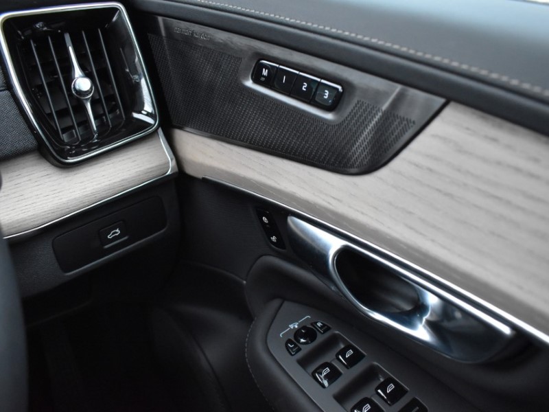 2025 (25) VOLVO XC90 2.0 B5P Plus Dark 5dr AWD Geartronic 4993655