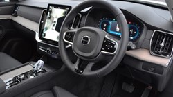 2025 (25) VOLVO XC90 2.0 B5P Plus Dark 5dr AWD Geartronic 4993662