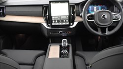 2025 (25) VOLVO XC90 2.0 B5P Plus Dark 5dr AWD Geartronic 4993675
