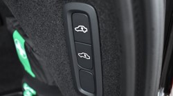 2025 (25) VOLVO XC90 2.0 B5P Plus Dark 5dr AWD Geartronic 4993685