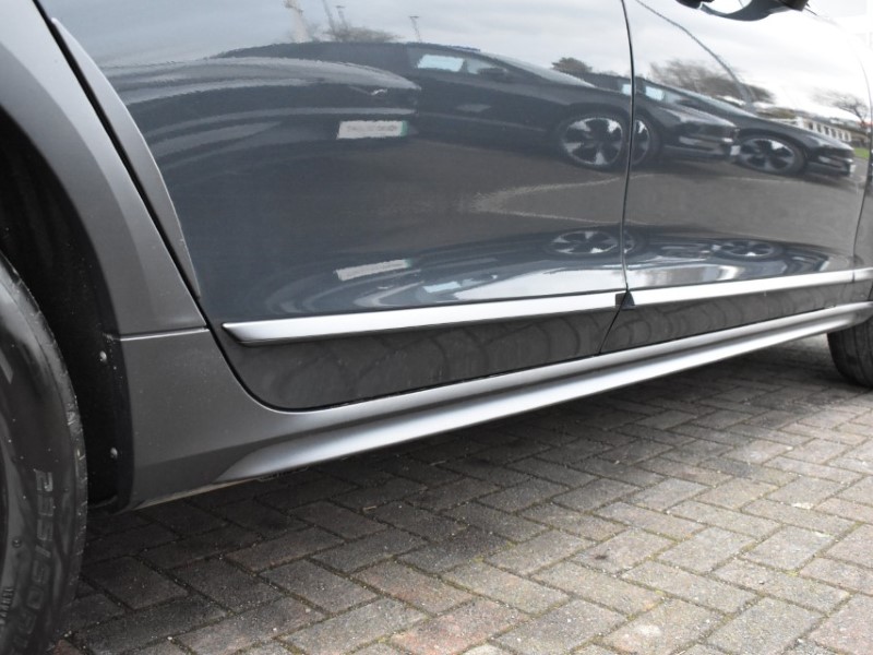 2020 (70) VOLVO V90 2.0 T5 Cross Country Plus 5dr AWD Geartronic 5011346