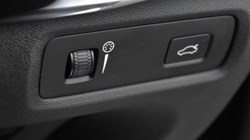 2020 (70) VOLVO V90 2.0 T5 Cross Country Plus 5dr AWD Geartronic 5011244