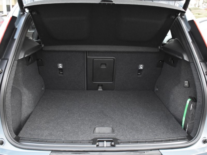 2022 (22) VOLVO XC40 1.5 T5 Recharge PHEV Ultimate Dark 5dr Auto 4987953