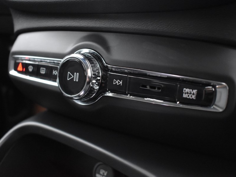 2022 (22) VOLVO XC40 1.5 T5 Recharge PHEV Ultimate Dark 5dr Auto 4987918