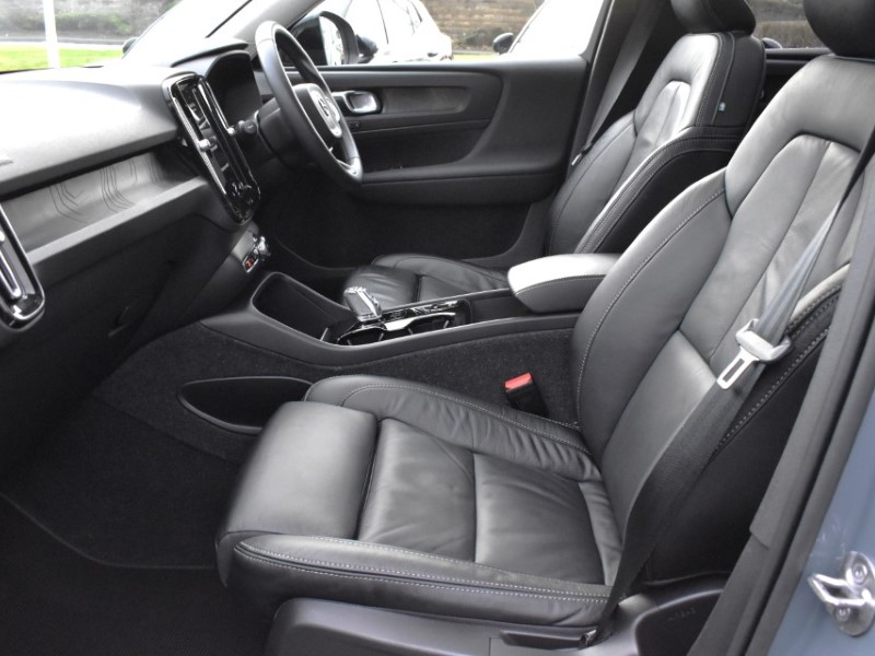 2022 (22) VOLVO XC40 1.5 T5 Recharge PHEV Ultimate Dark 5dr Auto 4987945