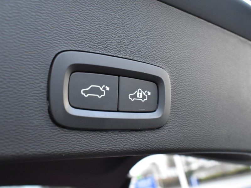 2022 (22) VOLVO XC40 1.5 T5 Recharge PHEV Ultimate Dark 5dr Auto 4987955