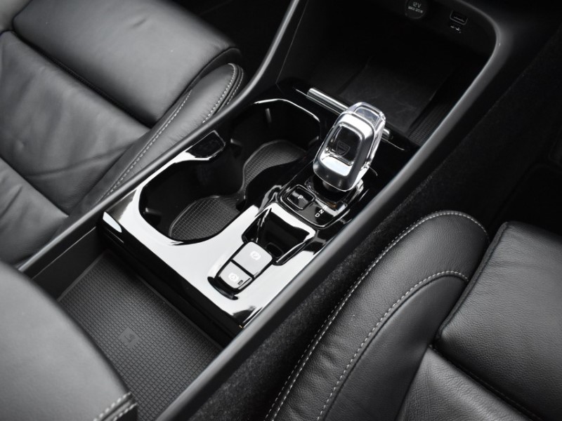 2022 (22) VOLVO XC40 1.5 T5 Recharge PHEV Ultimate Dark 5dr Auto 4987932