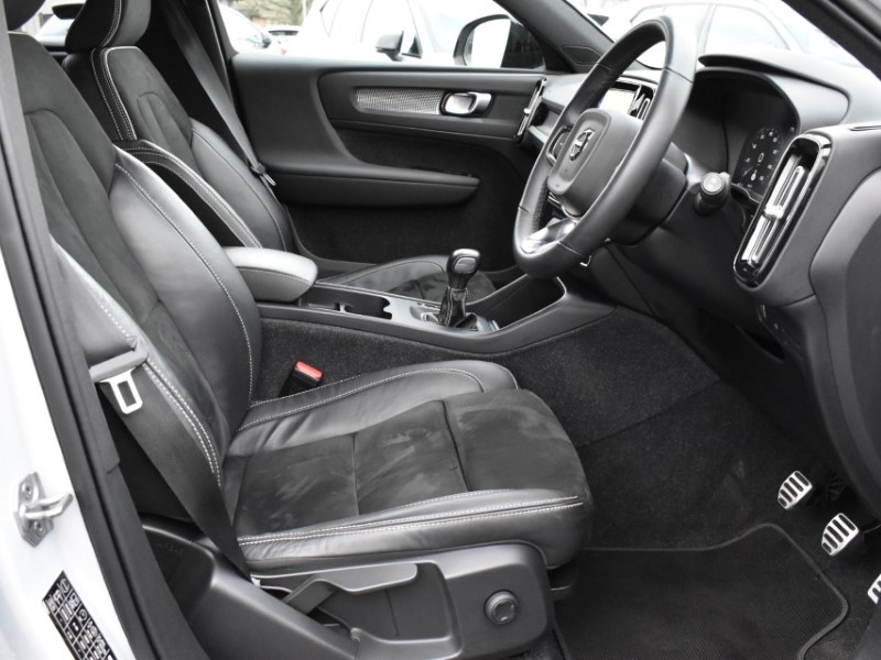 2021 (71) VOLVO XC40 1.5 T3 [163] R DESIGN 5dr 5009234