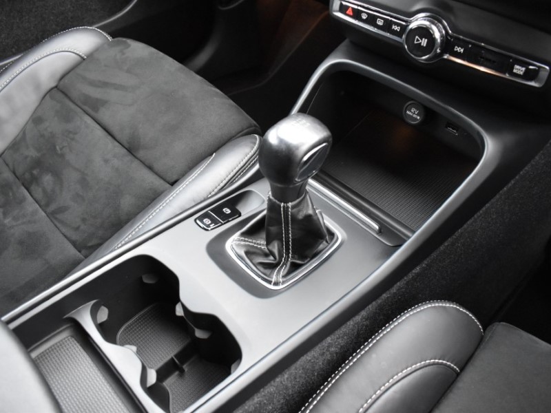 2021 (71) VOLVO XC40 1.5 T3 [163] R DESIGN 5dr 5009230