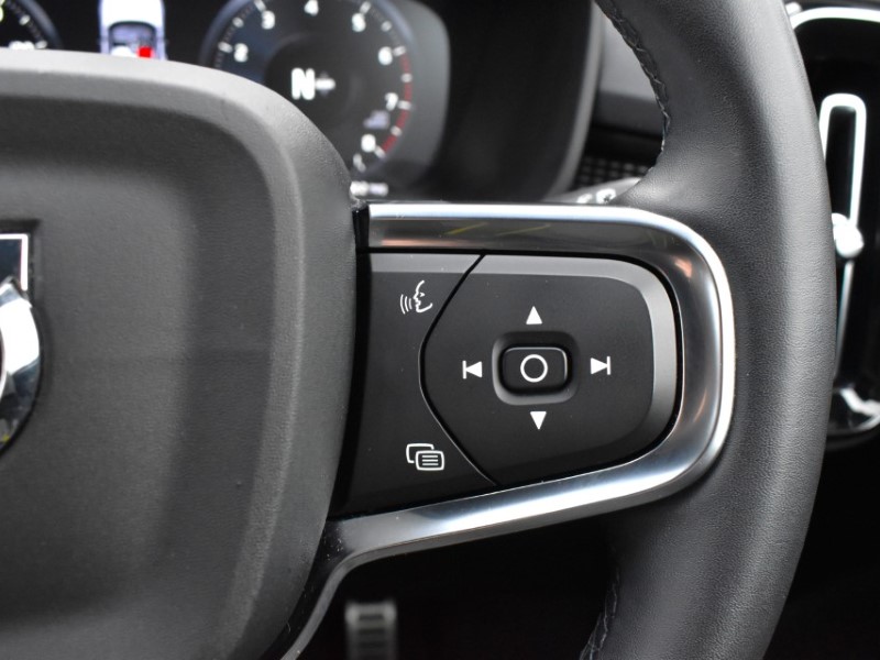 2021 (71) VOLVO XC40 1.5 T3 [163] R DESIGN 5dr 5009223