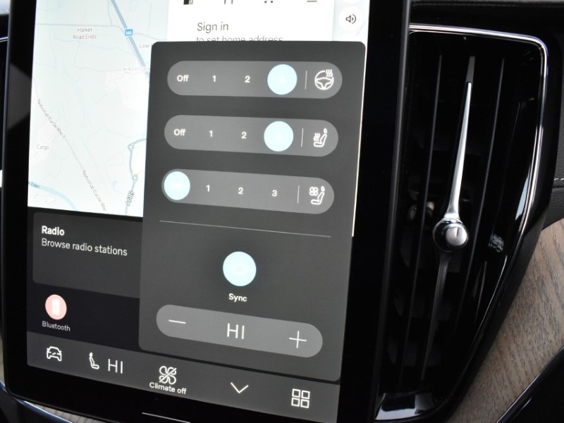 2025 (25) VOLVO XC60 2.0 B5P Ultra Dark 5dr AWD Geartronic 5041385