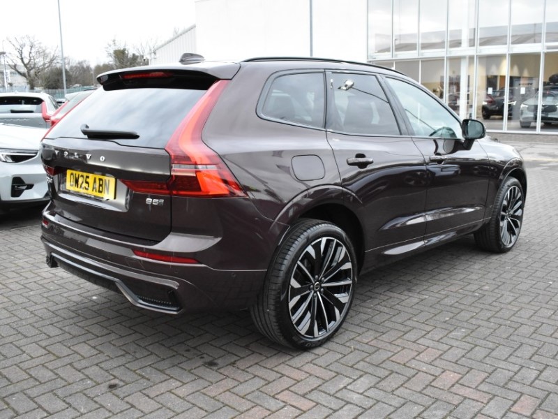 2025 (25) VOLVO XC60 2.0 B5P Ultra Dark 5dr AWD Geartronic 5041369