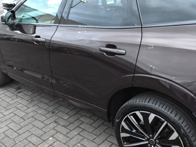 2025 (25) VOLVO XC60 2.0 B5P Ultra Dark 5dr AWD Geartronic 5041424