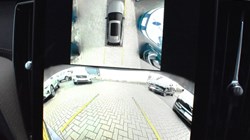 2025 (25) VOLVO XC60 2.0 B5P Ultra Dark 5dr AWD Geartronic 5041434