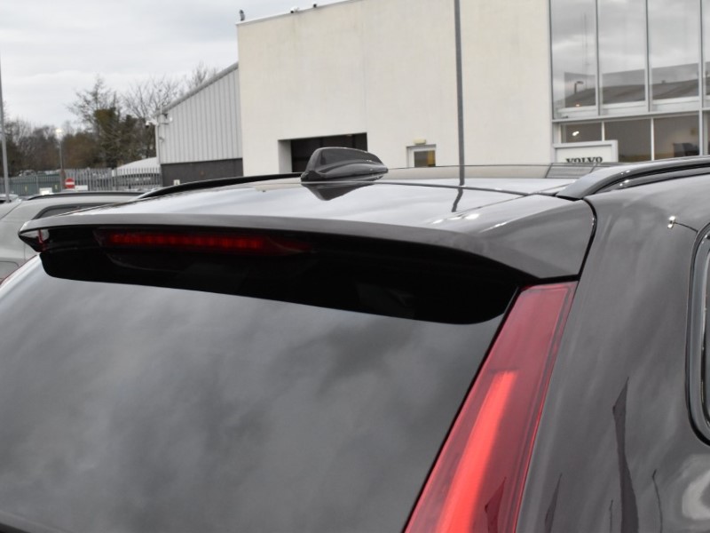 2025 (25) VOLVO XC60 2.0 B5P Ultra Dark 5dr AWD Geartronic 5041428