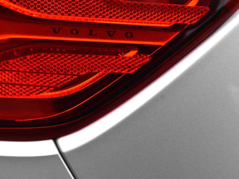 2024 (73) VOLVO XC40 2.0 B3P Plus Dark 5dr Auto 5019340