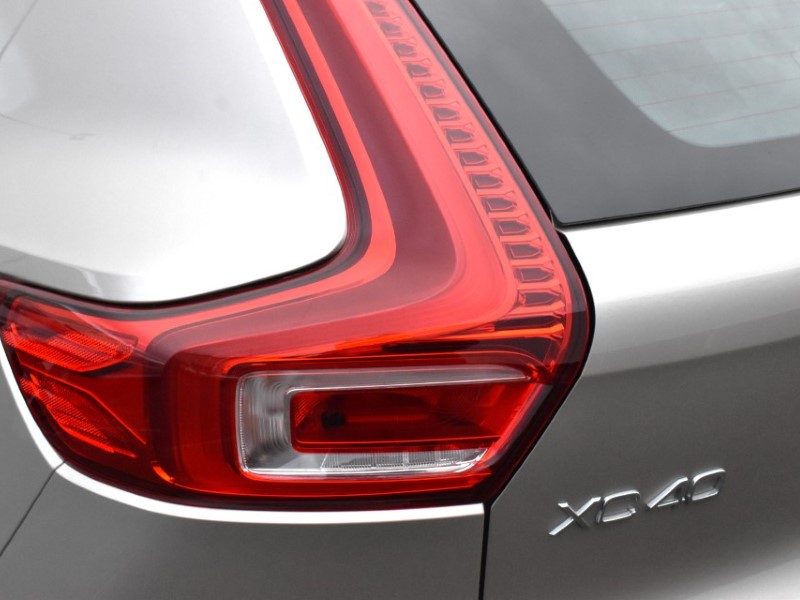 2024 (73) VOLVO XC40 2.0 B3P Plus Dark 5dr Auto 5019337